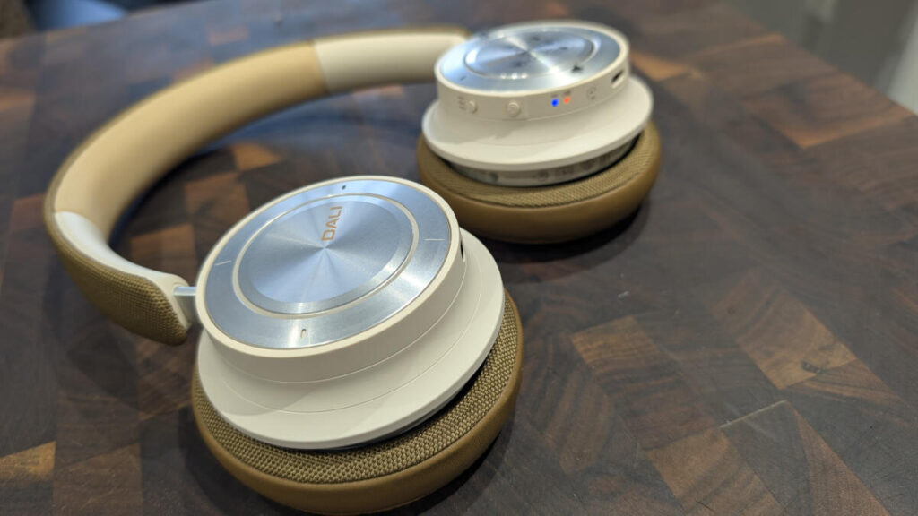 Dali IO-8 headphones redefine wireless audio excellence