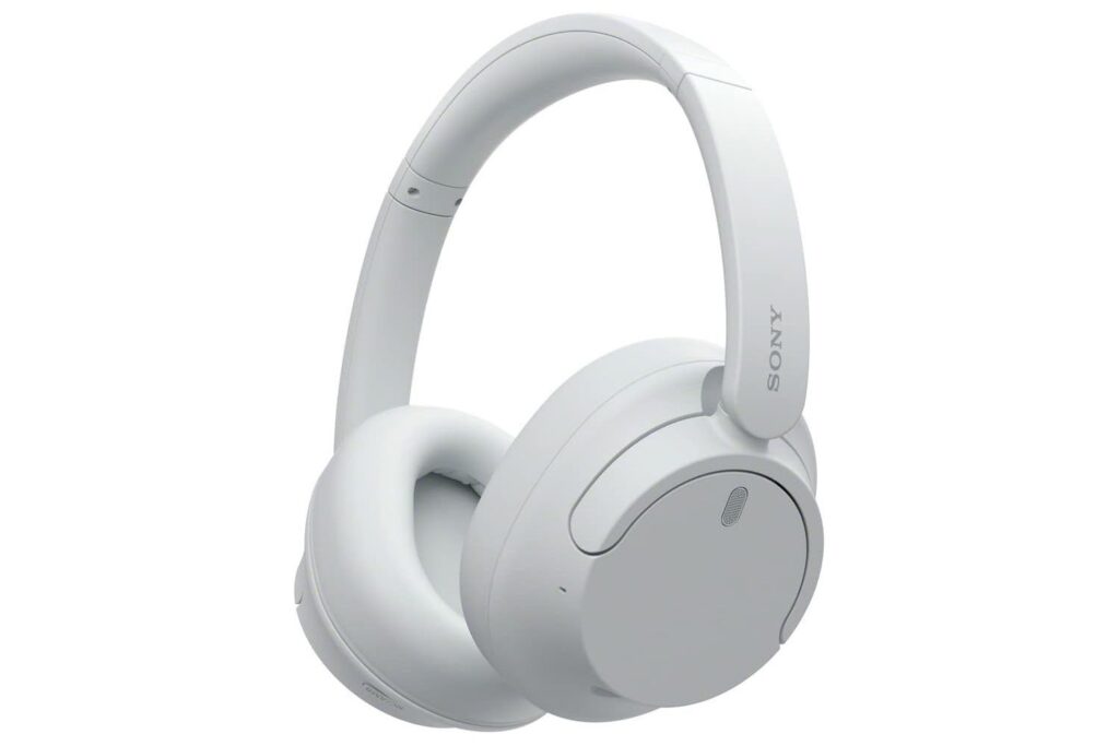 Affordable noise-cancelling headphones for an immersive experience