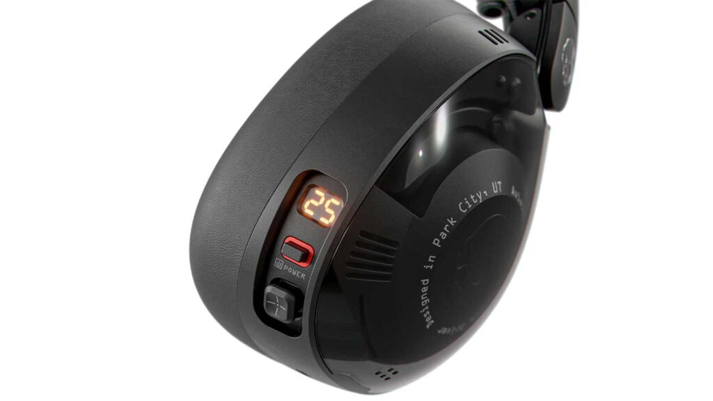 Aviator 900 anc sets new standards in audio technology