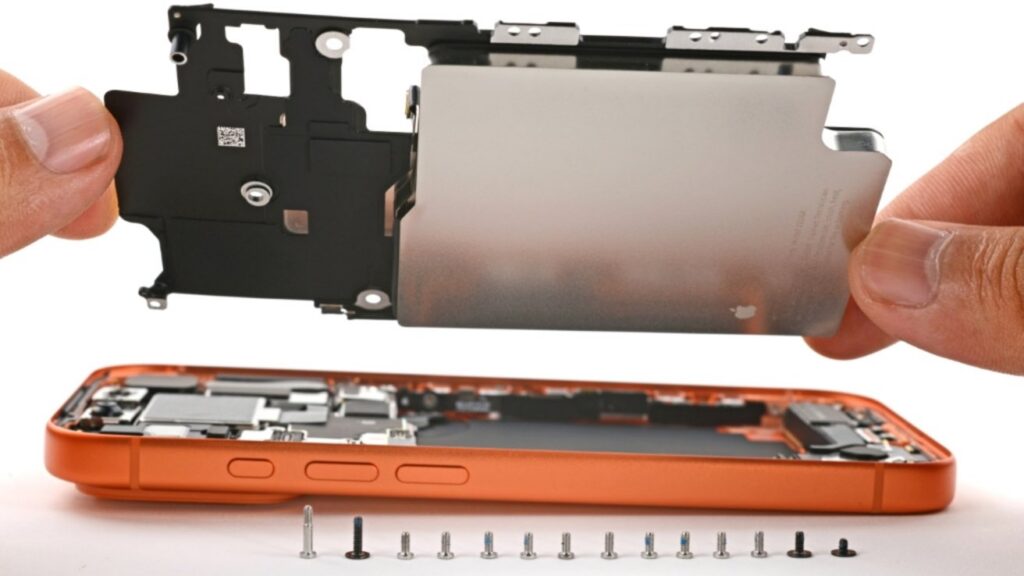 Vapor cooling: enhancing iPhone performance and reliability